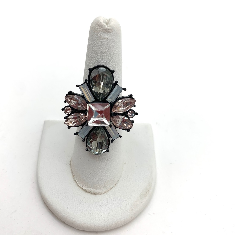 4/$25 Women’s Black Cocktail Crystal Ring NEW - Picture 2 of 4